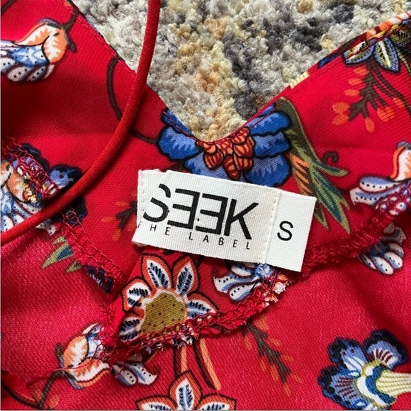 Seek the Label | LF | floral red cami tank top women’s size small - Picture 6 of 6